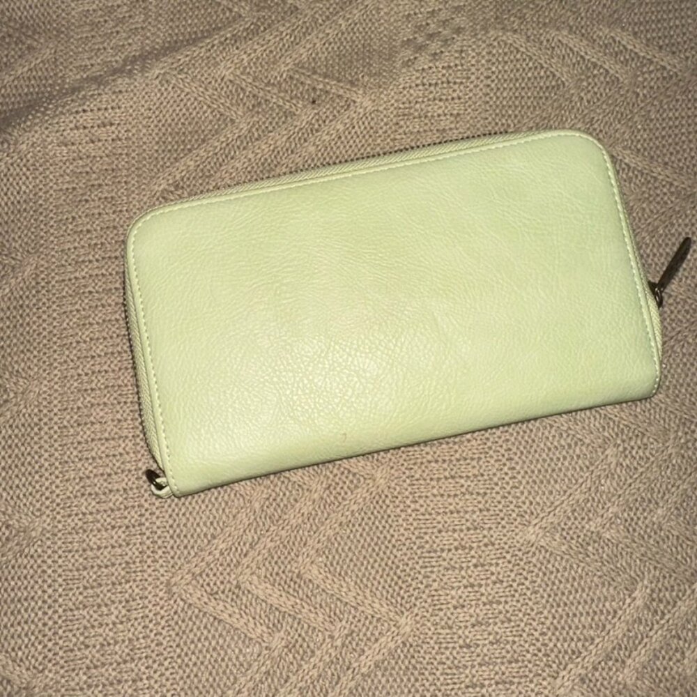 Thirty-One All About the Benjamins Wallet